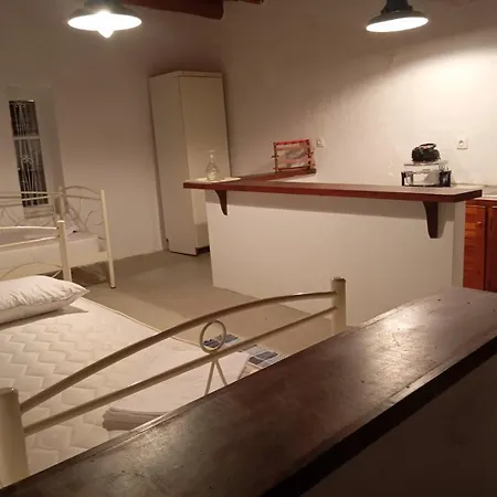 Ateni Beachfront * Ateni Arna